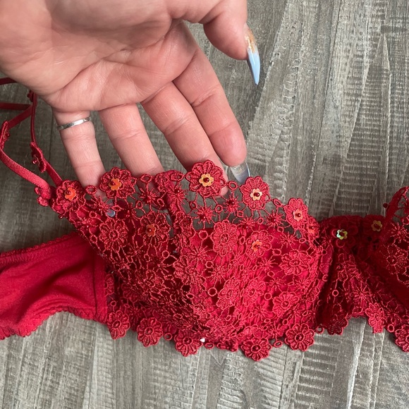 Ambrielle Floral Lace & Beaded Bra Red 34C - Picture 2 of 6